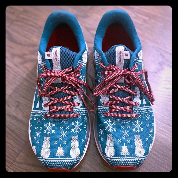 Brooks Shoes - Limited Edition Brooks Revel 3